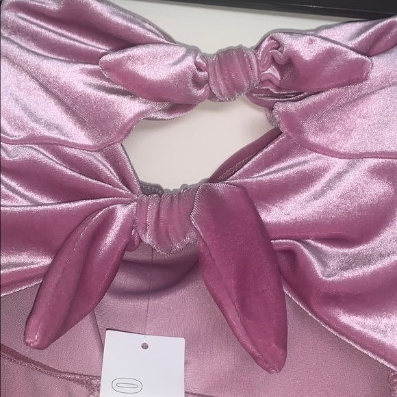 Pink velvet tie front romper - Picture 4 of 7